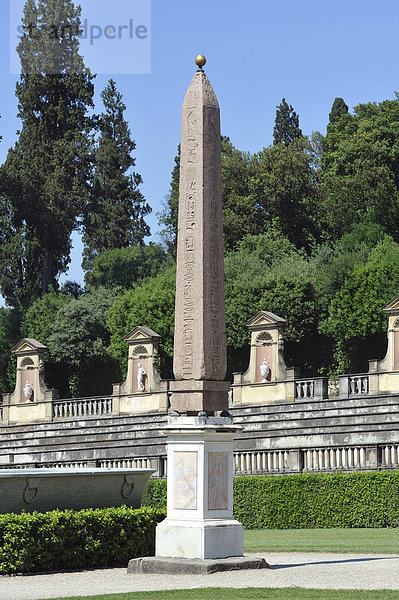 Obelisk in den Boboli-Gärten  Florenz  Toskana  Italien  Europa