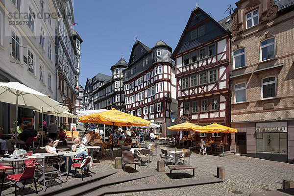 Marktplatz mit Restaurants  Altstadt von Marburg  Hessen  Deutschland  Europa  ÖffentlicherGrund