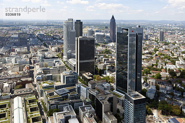 Panorama Skyline Frankfurt  Hochhäuser Trianon  Sparkasse  Frankfurter Bürocenter  hinten der Messeturm  Tower 185 und der Fernsehturm  Stadtteil Westend  Frankfurt am Main  Hessen  Deutschland  Europa