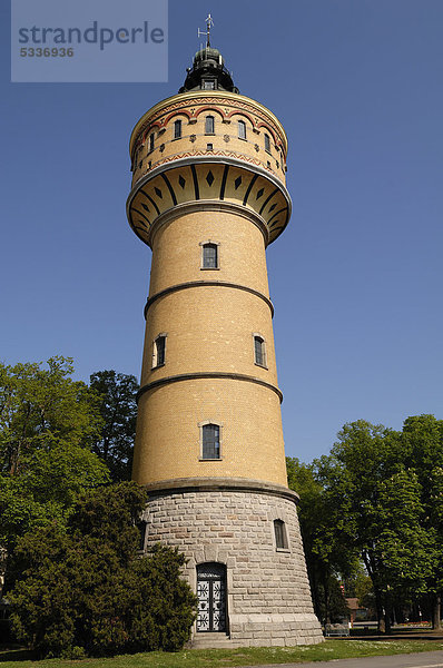 Der wilhelminische Wasserturm  1906  Höhe 50 m  Place du GÈnÈral de Gaulle  SÈlestat  Elsass  Frankreich  Europa