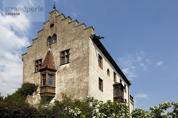 Burg Gößweinstein  1076  um 1890 im neugotischen Stil umgestaltet  Gößweinstein  Oberfranken  Bayern  Deutschland  Europa