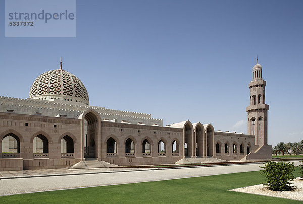 Minarett  Kuppel  Große Sultan-Qabus-Moschee  Hauptstadt Maskat  Muscat  Sultanat von Oman  Golfstaat  Arabische Halbinsel  Naher Osten  Asien