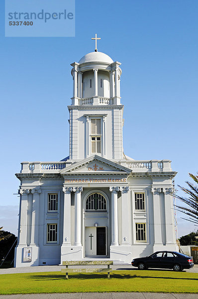 St. Mary's Kirche in der Stadt Hokitika  Westküste der Südinsel von Neuseeland