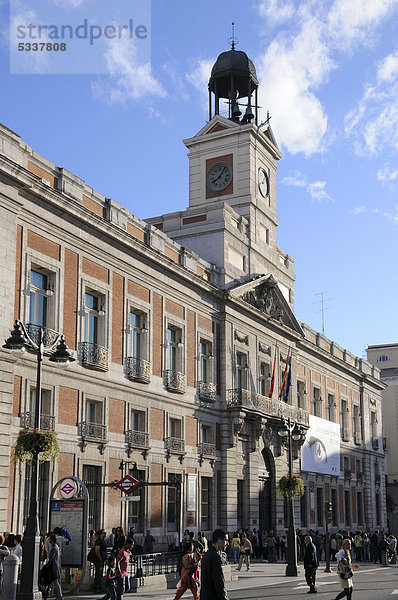 Casa de Correos  Plaza de la Puerta del Sol  Altstadt  Madrid  Spanien  Südeuropa