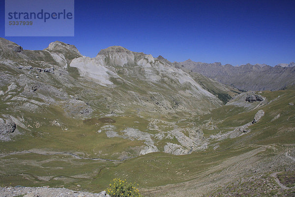 Am Col de la Bonette  höchste asphaltierte Straße Europas  DÈpartement Alpes Maritimes  Westalpen  Frankreich  Europa