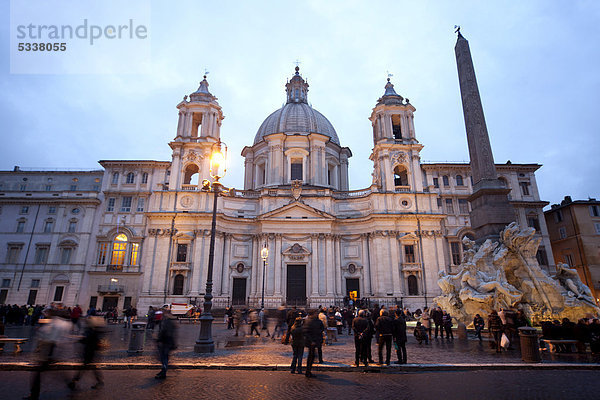 Die Kirche Sant'Agnese in Agone auf der Piazza Navona in Rom  Latium  Italien  Europa