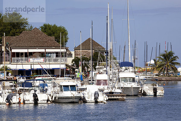 Yachthafen von Saint-Gilles-les-Bains  Insel La Reunion  Indischer Ozean