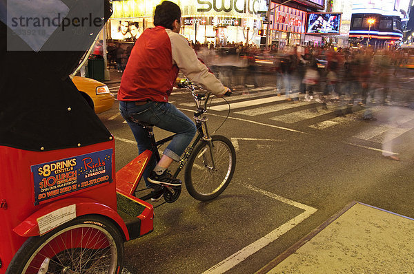 Rikscha  Fahrrad-Taxi  Times Square  42nd Street  New York City  New York  USA