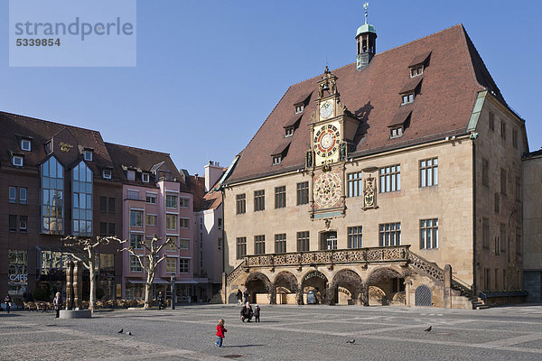 Rathaus mit astronomischer Uhr  Marktplatz  Heilbronn  Baden-Württemberg  Deutschland  Europa