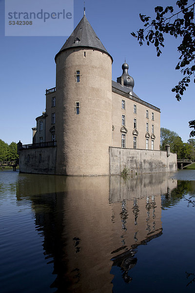 Burg Gemen  Wasserburg  Jugendbildungsstätte  Gemen  Borken  Münsterland  Nordrhein-Westfalen  Deutschland  Europa