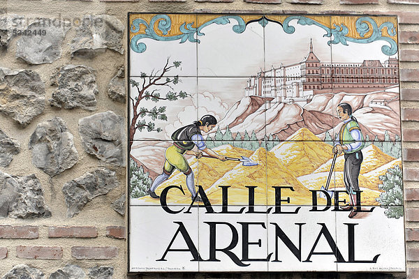 Calle de Arenal  Straßenschild  azulejos  spanische Kacheln  Altstadt  Madrid  Spanien  Europa