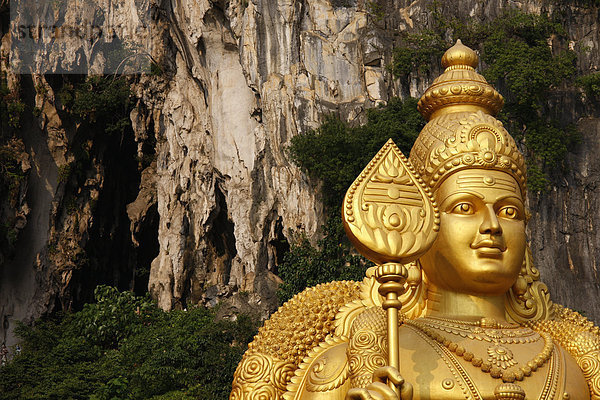 Gott Murgan  Statue  hinduistisches Thaipusam Fest  Tempel Batu Caves  Kalksteinhöhlen  Kuala Lumpur  Malaysia  Südostasien  Asien