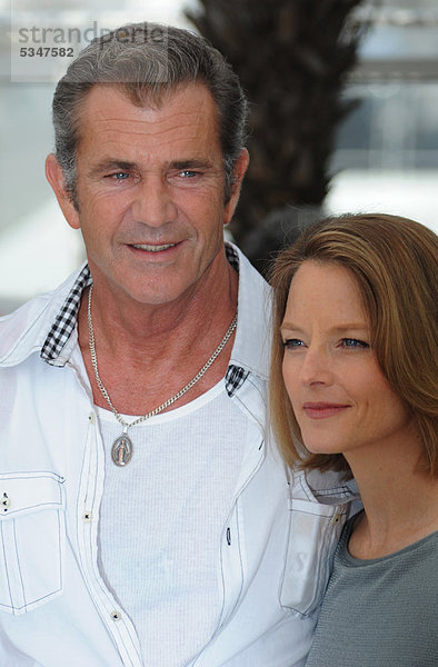 Mel Gibson und Jodie Foster  Porträt  beim Fototermin zu THE BEAVER am Palais des Festival  64. Internationale Filmfestspiele von Cannes 2011  Frankreich  Europa