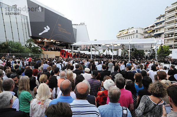 Eröffnungsveranstaltung  Internationale Filmfestspiele  Cannes  CÙte díAzur  Frankreich  Europa