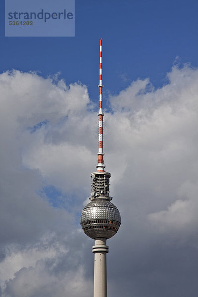 Berliner Fernsehturm  Berlin  Deutschland  Europa