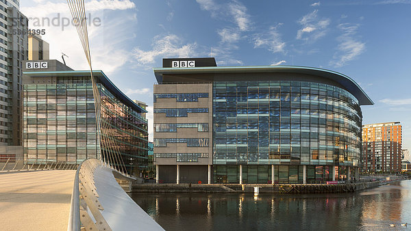 BBC Manchester  Gebäude im MediaCityUK Bauprojekt  Salford Quays  Manchester  England  Großbritannien  Europa