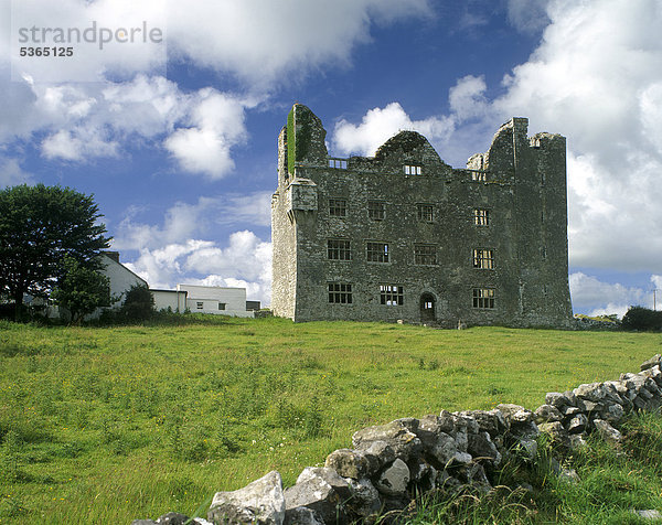 Leamaneh Castle  Burren  County Clare  Republik Irland  Europa