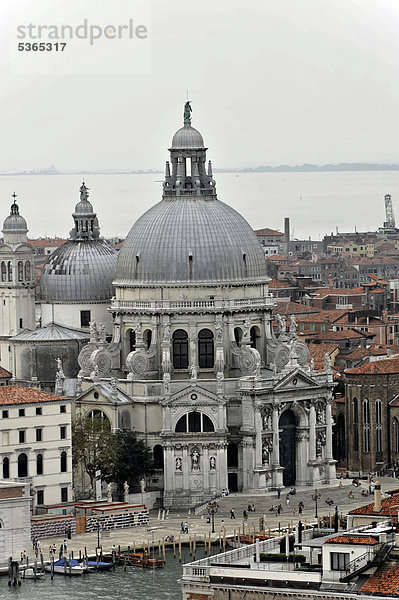 Kirche Santa Maria della Salute  Canal Grande  Venezia  Venedig  Italien  Europa