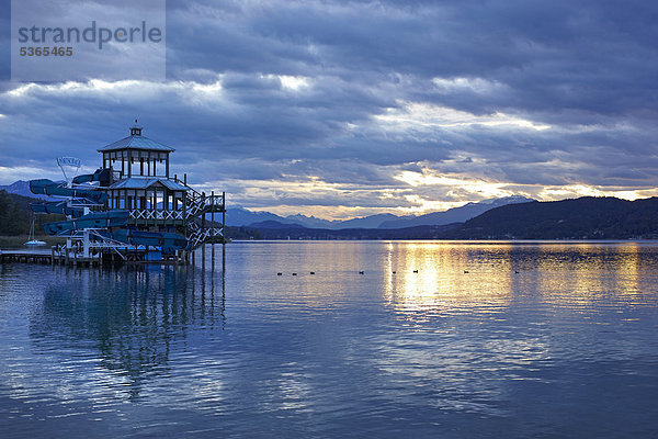 Abendstimmung in Pörtschach am Wörthersee  Kärnten  Österreich  Europa