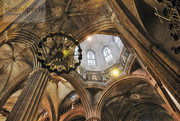 Innenaufnahme  Deckengewölbe  La Catedral de la Santa Creu i Santa Eul‡lia  Gotisches Viertel  Barri GÚtic  Barcelona  Katalonien  Spanien  Europa
