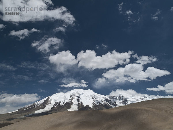 Muztag Ata  7546m  Vater der Eisberge einer der höchsten Gipfel in Pamir  Kashgar  Xinjiang  China  Asien