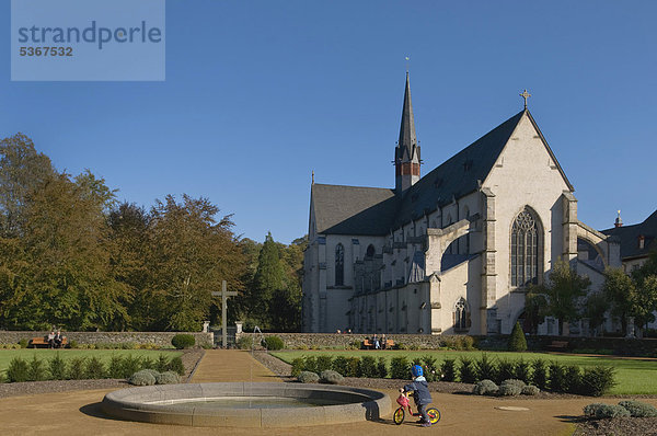 Zisterzienserkloster Abtei Marienstatt  Blick vom Barockgarten auf die Abteikirche  Streithausen  Rheinland-Pfalz  Deutschland  Europa