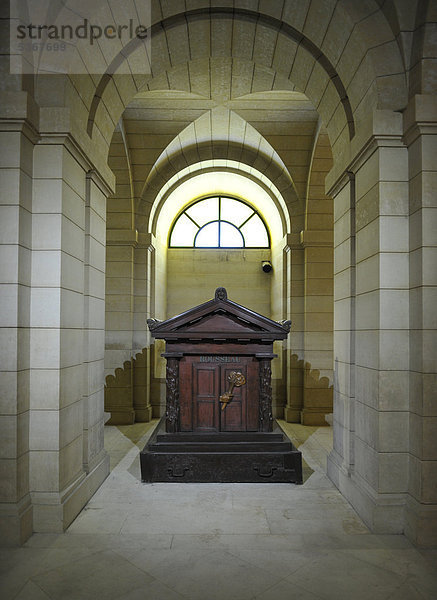 Innenansicht Ehrengrab für Jean-Jacques Rousseau  Krypta  Nationale Ruhmeshalle PanthÈon  Montagne Sainte-GeneviËve oder Hügel der Heiligen Genoveva  Paris  Frankreich  Europa