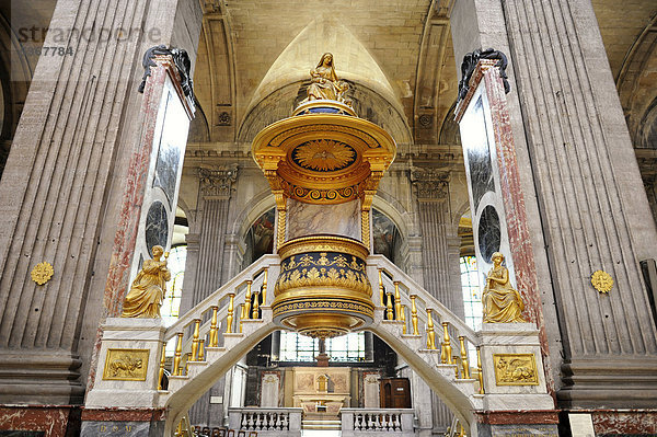 Historische  golden verzierte Kanzel La Chaire ‡ PrÍcher  gestaltet von Charles de Wailly  katholische Pfarrkirche Saint-Sulpice de Paris  Saint-Germain-des-PrÈs  Paris  Frankreich  Europa