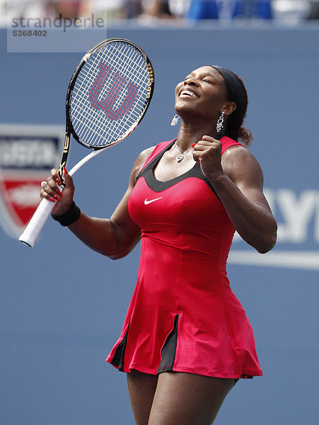 Serena Williams  USA  jubelt  ITF Grand Slam Tennis Turnier  US Open 2011  USTA Billie Jean King National Tennis Center  Flushing Meadows  New York  USA