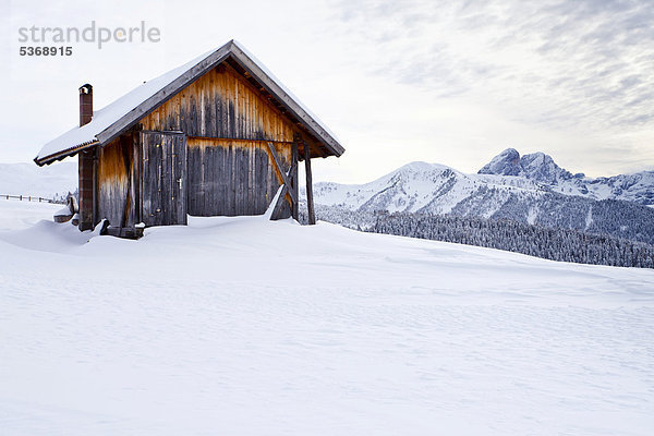 Hütte Europa Berg über Dolomiten Trentino Südtirol Anstieg Italien Schnee