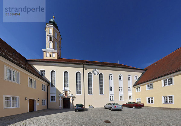 Kloster Reutberg  Sachsenkam  Oberbayern  Bayern  Deutschland  Europa  Öffentlicher Grund