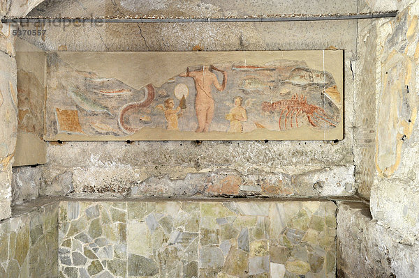 Römisches Fresko im Ausgrabungsgelände Ostia Antica  antike Hafenstadt von Rom  Latium  Italien  Europa