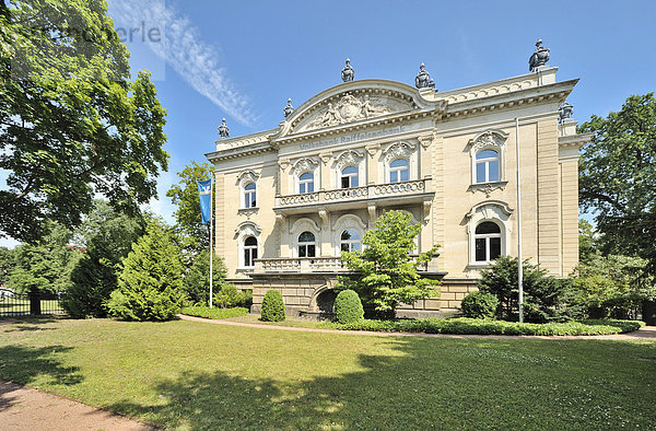 Neobarock Villa Eschebach  Hauptsitz der VR-Bank  Dresden  Sachsen  Deutschland  Europa  ÖffentlicherGrund