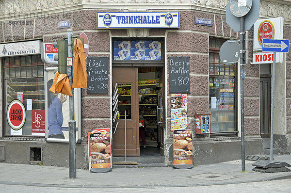 Trinkhalle  Büdchen  Kiosk  Köln  Nordrhein Westfalen  Deutschland  Europa  ÖffentlicherGrund