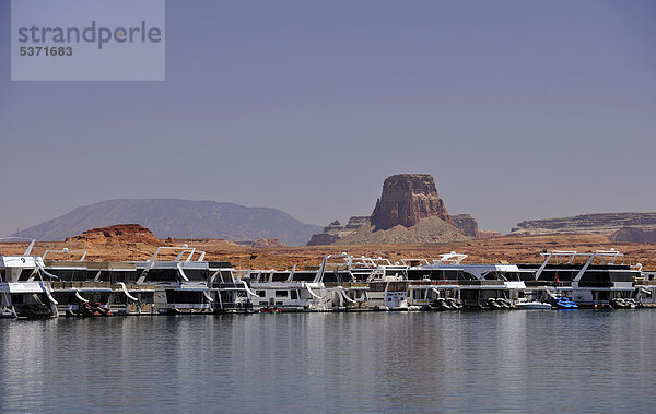 Vereinigte Staaten von Amerika USA Hafen vertäut Jachthafen Arizona Lake Powell zeigen Spitzkoppe Afrika Glen Canyon Antilope Page