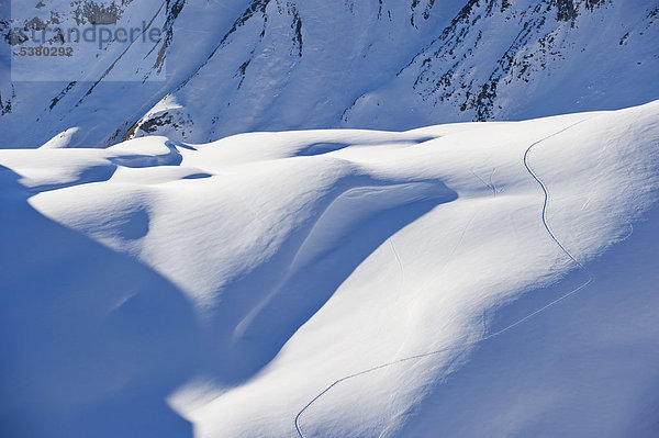 Österreich  Zuers  Skipisten im Schnee