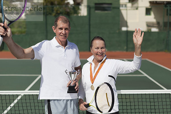 alt  Gericht  Tennis  Pokal