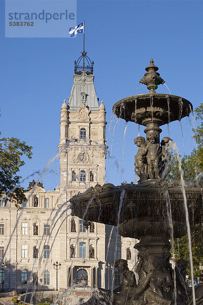 Fontaine de Tourny Brunnen  Parlamentsgebäude von Quebec  Nationalversammlung von Quebec  Quebec  Kanada