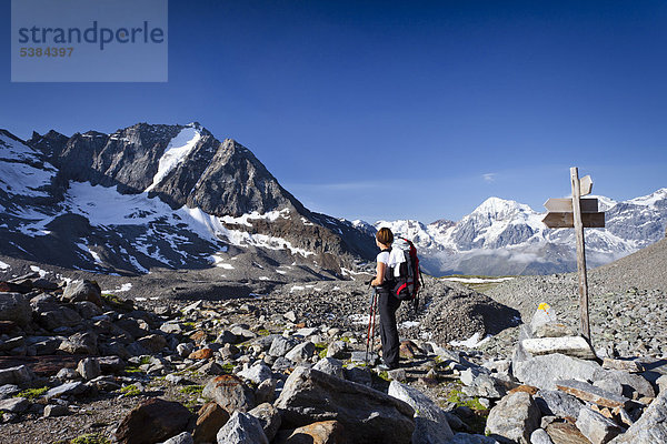 Europa  Berg  über  hoch  oben  Lodge  Landhaus  wandern  klettern  Italien