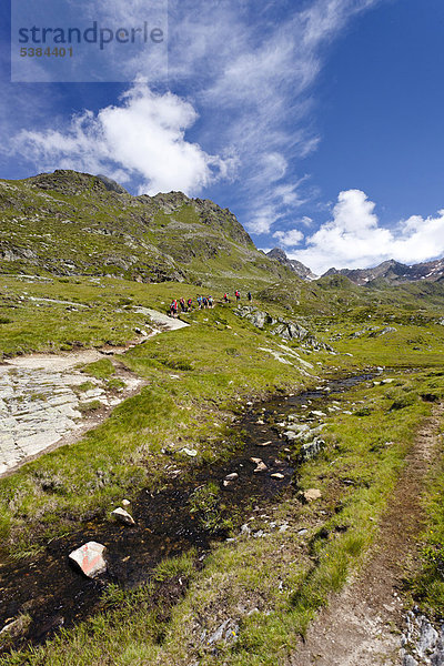 Bergsteiger  Europa  Berg  Tal  Fernverkehrsstraße  Lodge  Landhaus  klettern  Italien