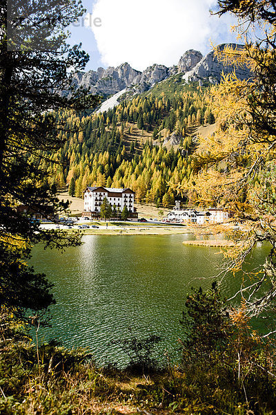 Misurinasee oder Lago di Misurina in den Dolomiten  Italien  Europa