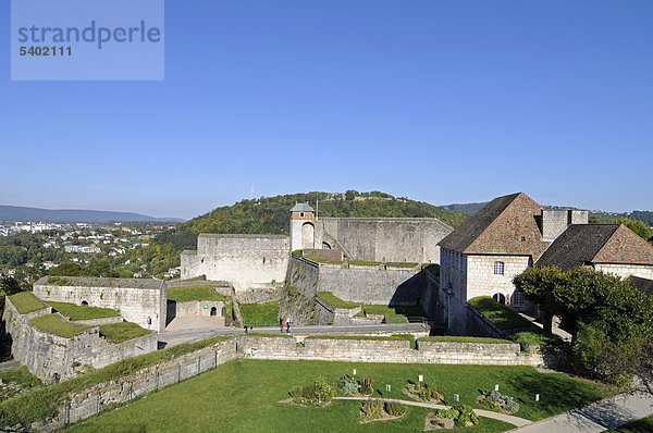 La Citadelle  Zitadelle  Festungsanlagen von Vauban  UNESCO Weltkulturerbe  Übersicht  Besancon  Departement Doubs  Franche-Comte  Frankreich  Europa