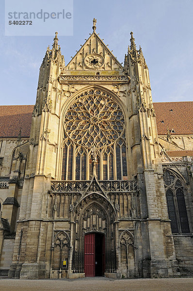 Saint Etienne Kathedrale  Sens  Departement Yonne  Bourgogne  Burgund  Frankreich  Europa  ÖffentlicherGrund