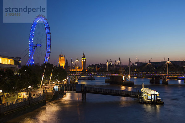 Europa Großbritannien London Hauptstadt Halle Fluss Themse Monarchie groß großes großer große großen Ansicht Festival Big Ben Abenddämmerung England Houses of Parliament