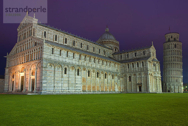 Pisa  Kathedrale  Kuppel  Europa  Italien  Toskana  Stadt  Stadt  schiefe Turm  Turm  Marmor  touristische Attraktion  Tagesanbruch  Licht  Beleuchtung
