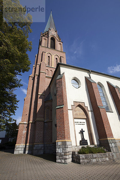 Katholische Kirche St. Marien  Fröndenberg Ruhr  Kreis Unna  Ruhrgebiet  Nordrhein-Westfalen  Deutschland  Europa  ÖffentlicherGrund
