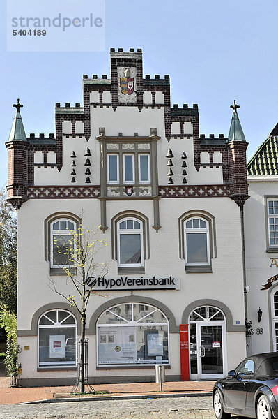 Europa Wohnhaus Quadrat Quadrate quadratisch quadratisches quadratischer gehen Giebel Deutschland Markt Schleswig-Holstein