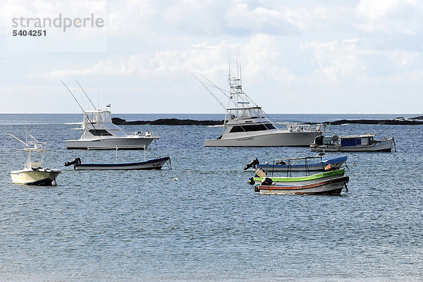 Boote liegen vor Anker  Bucht von San Juan del Sur  Nicaragua  Zentralamerika