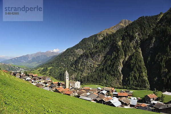 Vrin  Sumvitg  Dorf  Kirche  Blockhäuser  Graubünden  Graubünden  Schweiz  Europa