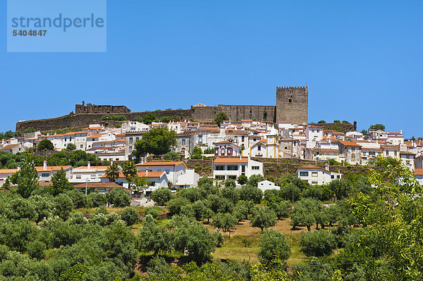 Castelo de Vide  Ansicht von Stadt und Schloss  Alentejo  Portugal  Europa